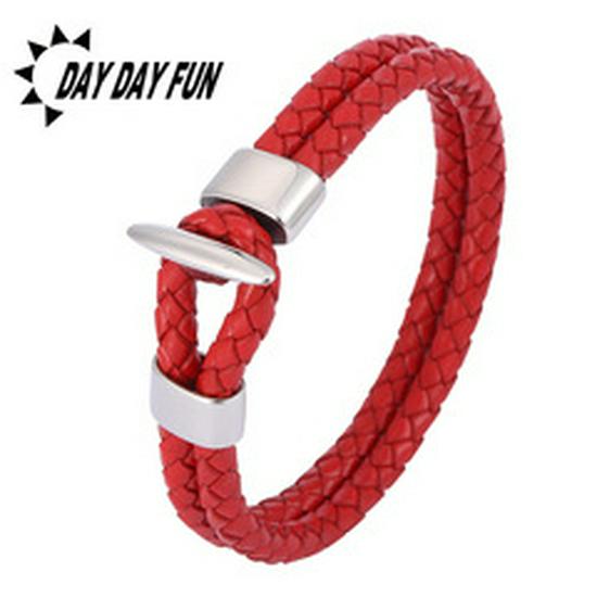 Stylish Wolf Head Braided Leather Bracelet