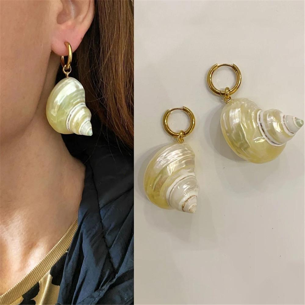 Retro Unique Natural Conch Shell Pendant Necklace Vacation Style Fashion Elegant Women's Jewelry Accessories