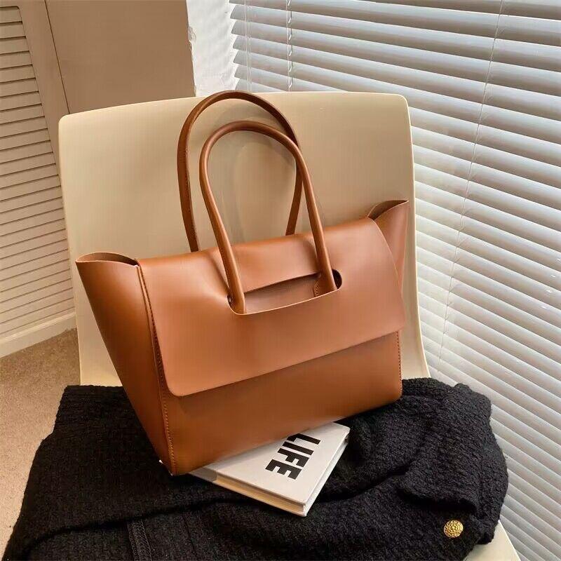 

Large-capacity bag Women s commuter tote bag New high-end portable versatile shoulder bag Retro big bag