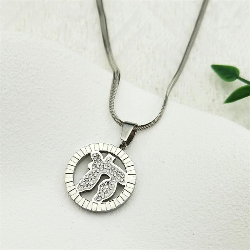 Hebrew Chai Symbol Hollow Pendant Necklace for Women Men Rhinestone Stainless Steel Gold Color Chain Jewelry collier femme