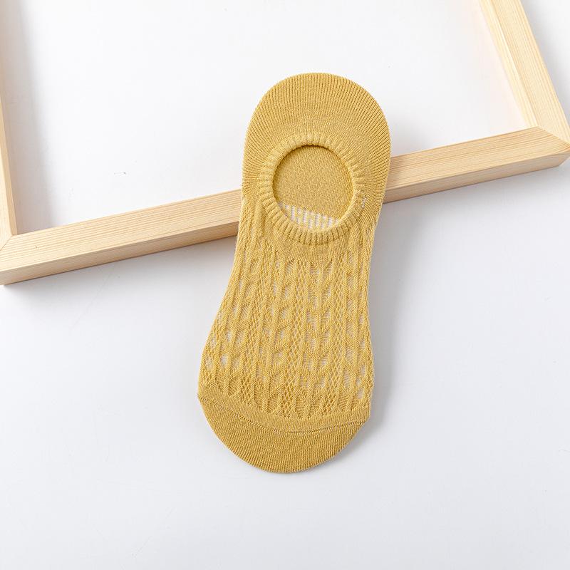 Spring and Summer Thin Invisible Socks for Women, Mesh Breathable Boat Socks That Won't Fall Off, Solid Color Socks