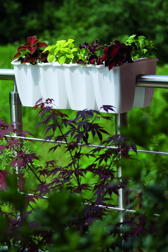 CROWN DCRO600 Railing Flowerpot | White