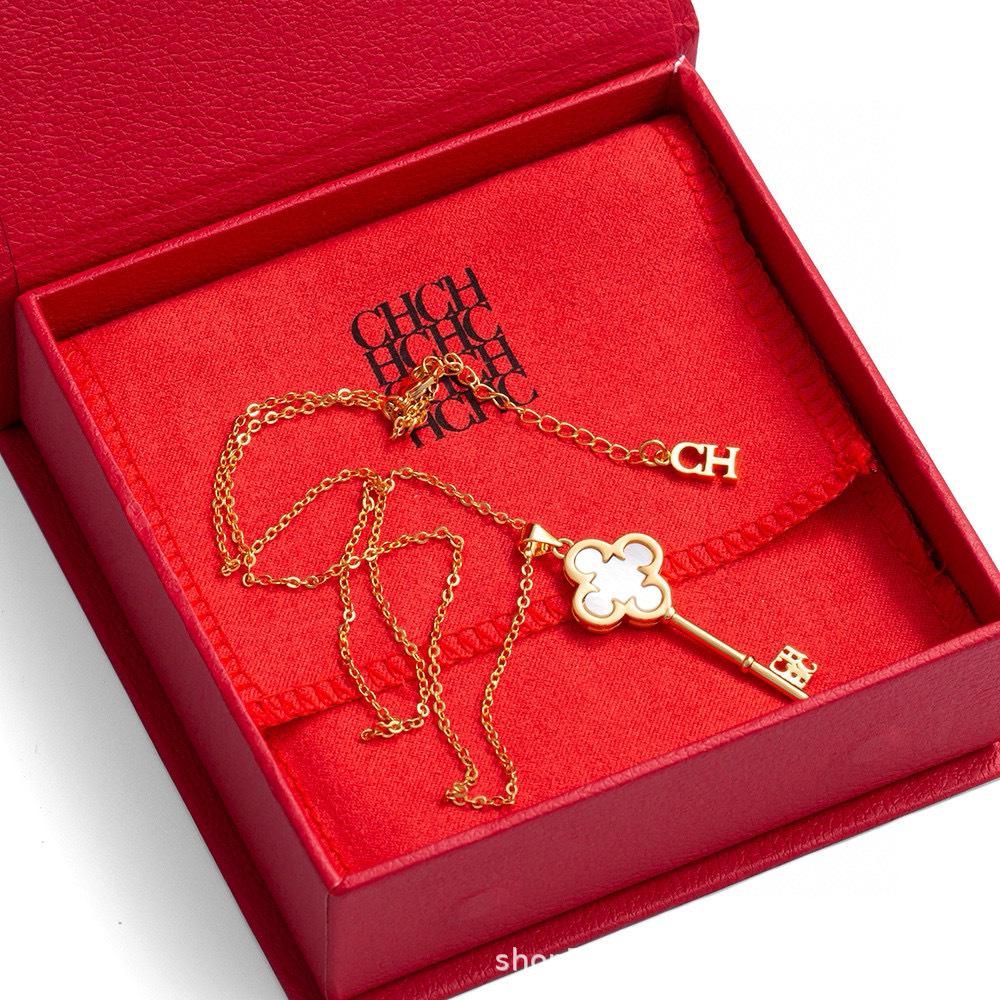 CHHC Women's Key Pendant Necklace - Light Luxury Clavicle Chain