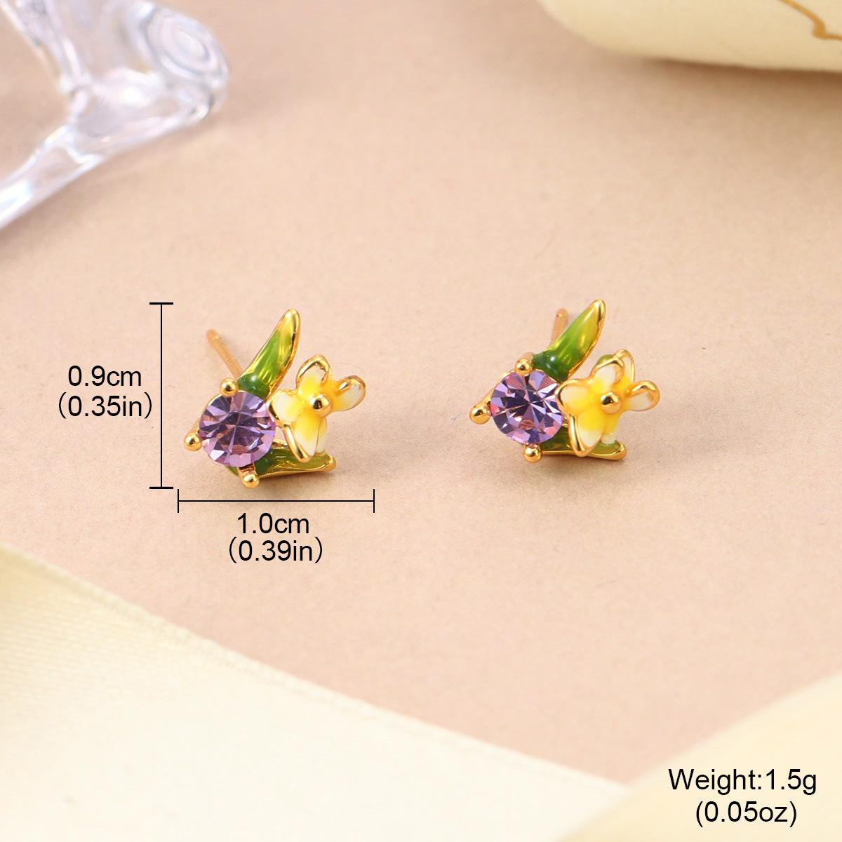 Fresh new Chinese flower stud earrings spring and summer high-end enamel pearl earrings retro national style fringed earrings women