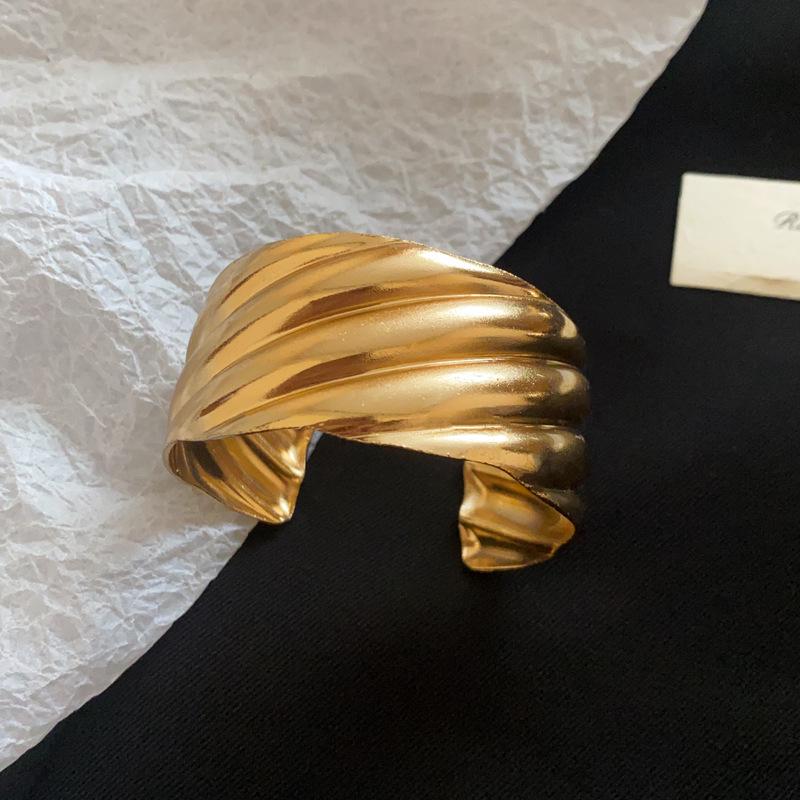 Европейско-американский металлический геометрический открытый браслет: Ретро, Модный браслет высокого класса