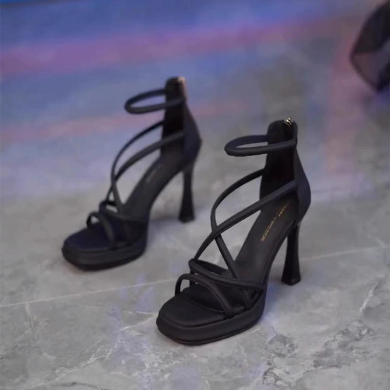 

Женские босоножки на шпильке 2025 лето новые с открытым носком водонепроницаемая платформа перекрест с темпераментом универсальные высокие каблуки 39 чёрный