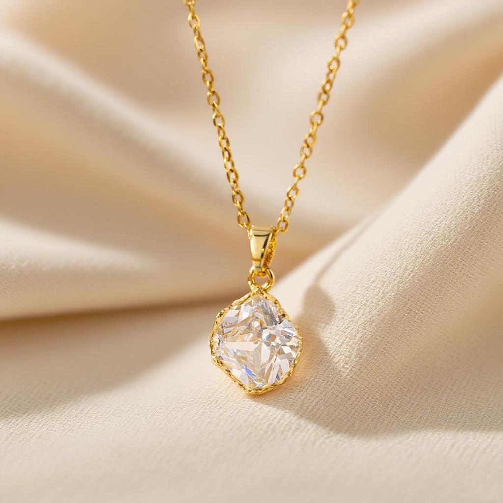 Elegant Light Luxury Zircon Necklace for Women - Gold-Plated, Simple Clavicle Chain
