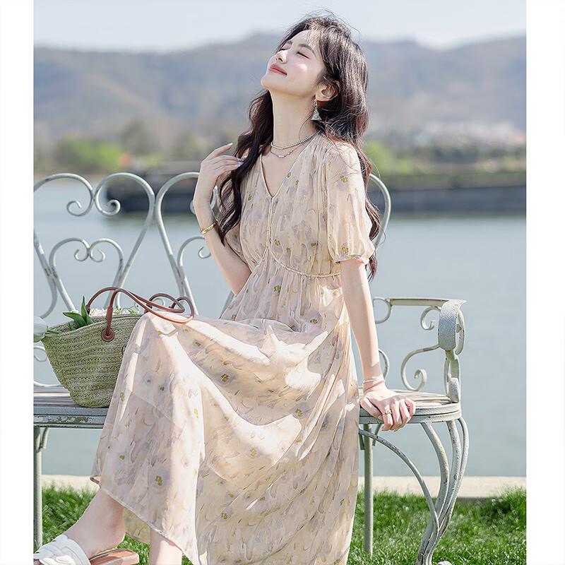 Sweet French Floral V-Neck Puff Sleeve Dress