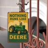 "Nothing Runs Like Deere" Tractor Sign - 19.81x29.97cm Vintage Metal Decor for Farmhouse & Garage