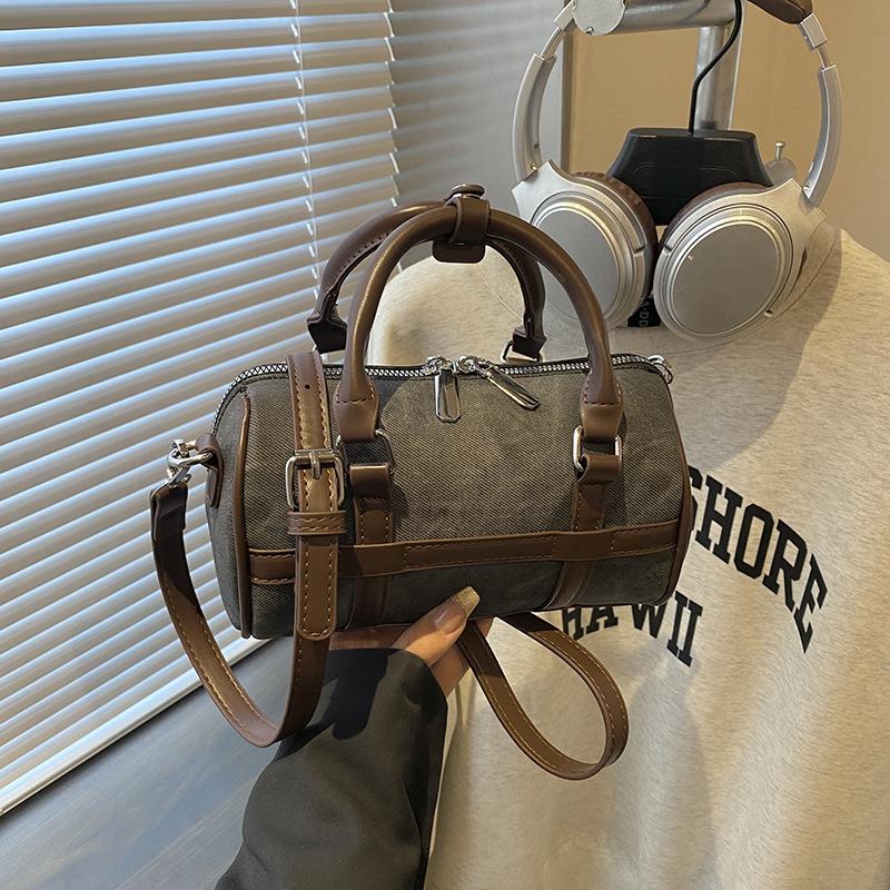 This Year's Popular Small Bag Women's Autumn and Winter Retro 2025 New Versatile Shoulder Messenger Bag Portable Pillow Bag