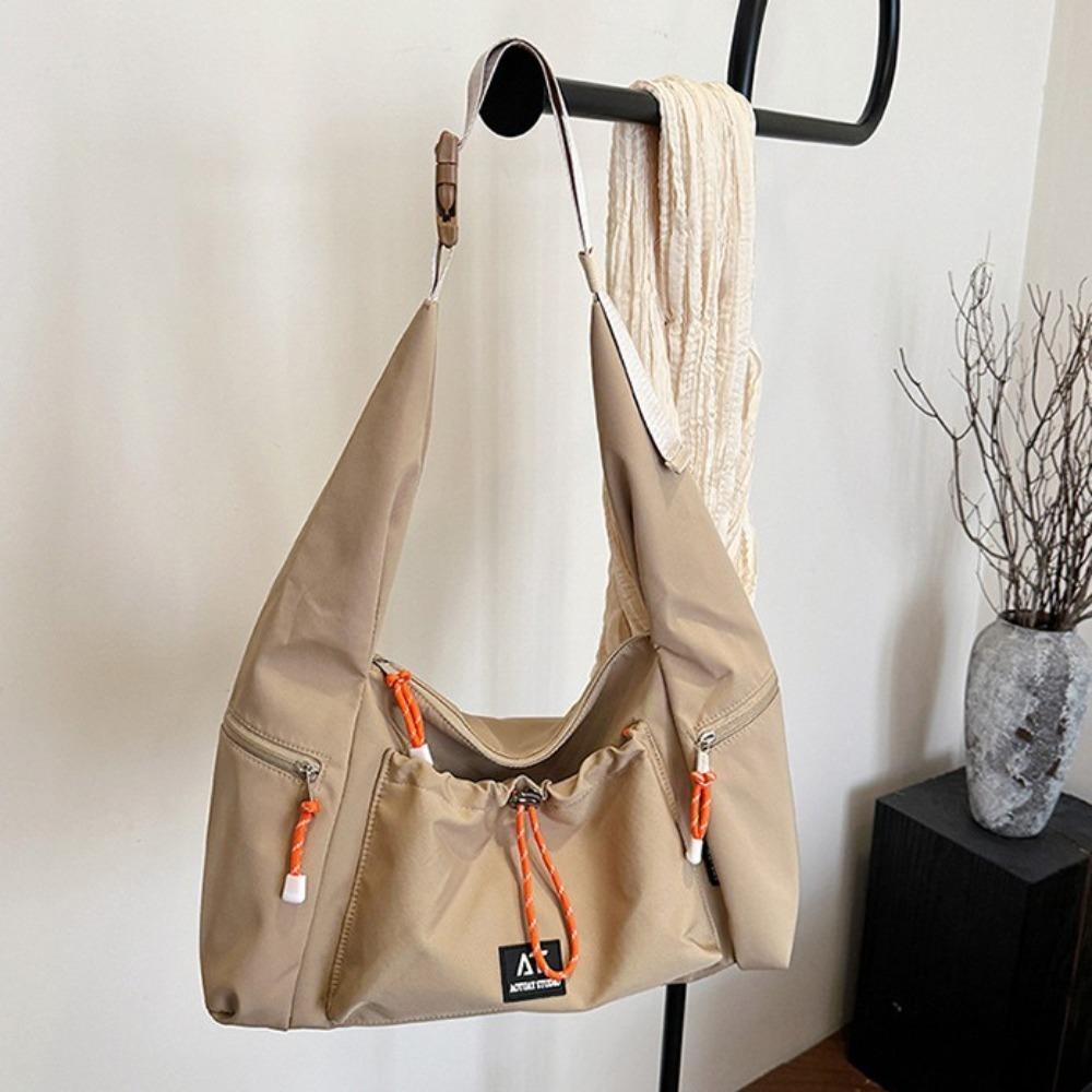 Large Capacity Nylon Shoulder Bag Korean Style Commuting Tote Bag Sports Crossbody Bag  Travel