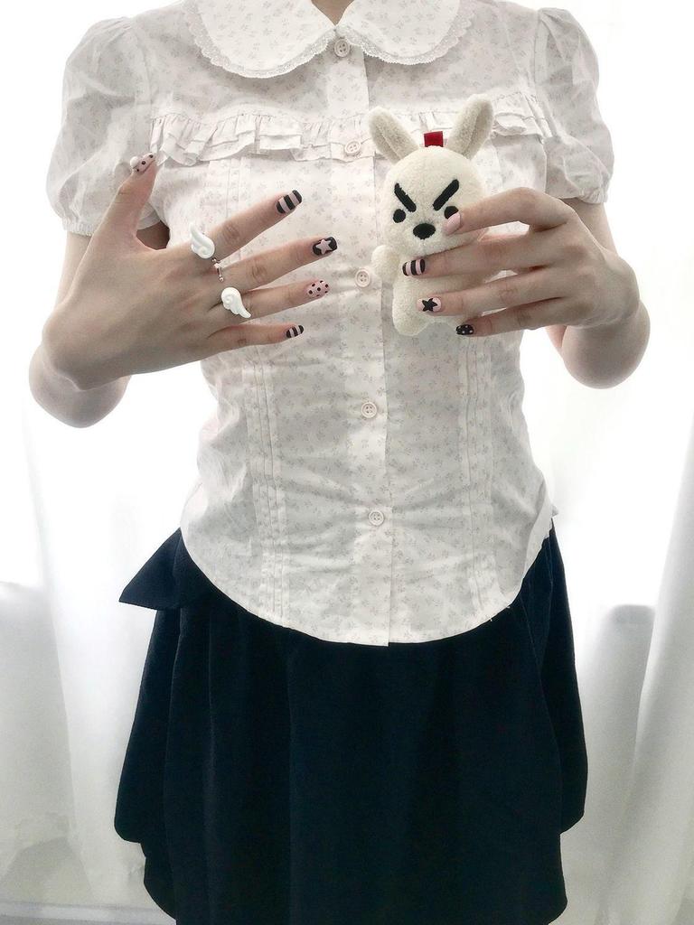 Midsummer Story Floral Doll Collar Two-Piece Set: Age-Reducing Short-Sleeved Shirt & Bowknot Skirt