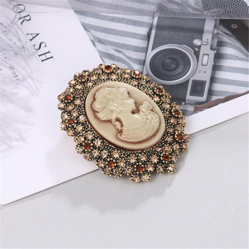 Vintage Victorian Cameo Elegant Queen Head Portrait Brooch For Women Antique Wedding Bridal Bouquet Clothing Jewelry Gifts