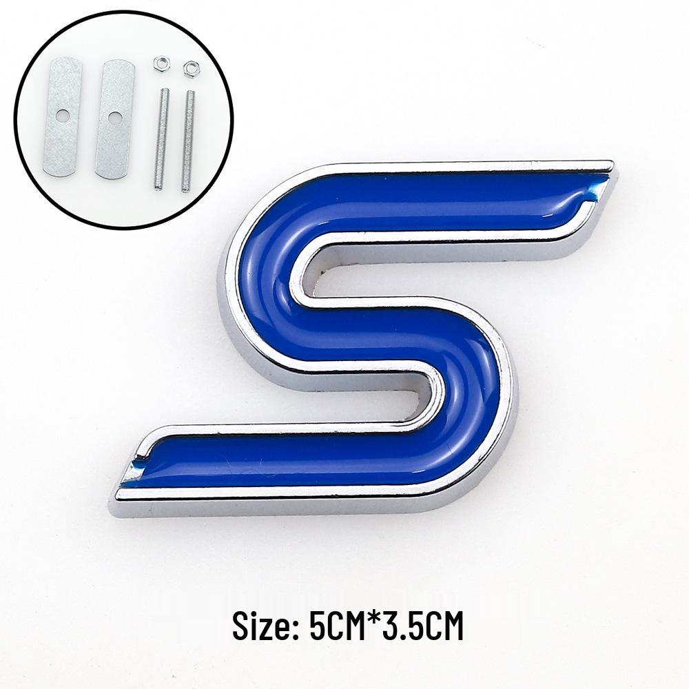 """S"" Logo""": Ideální pro upravené Fordy Mondeo, Focus, Fiesta a další sportovní modely. Obsahuje kovový znak vozu "S".
