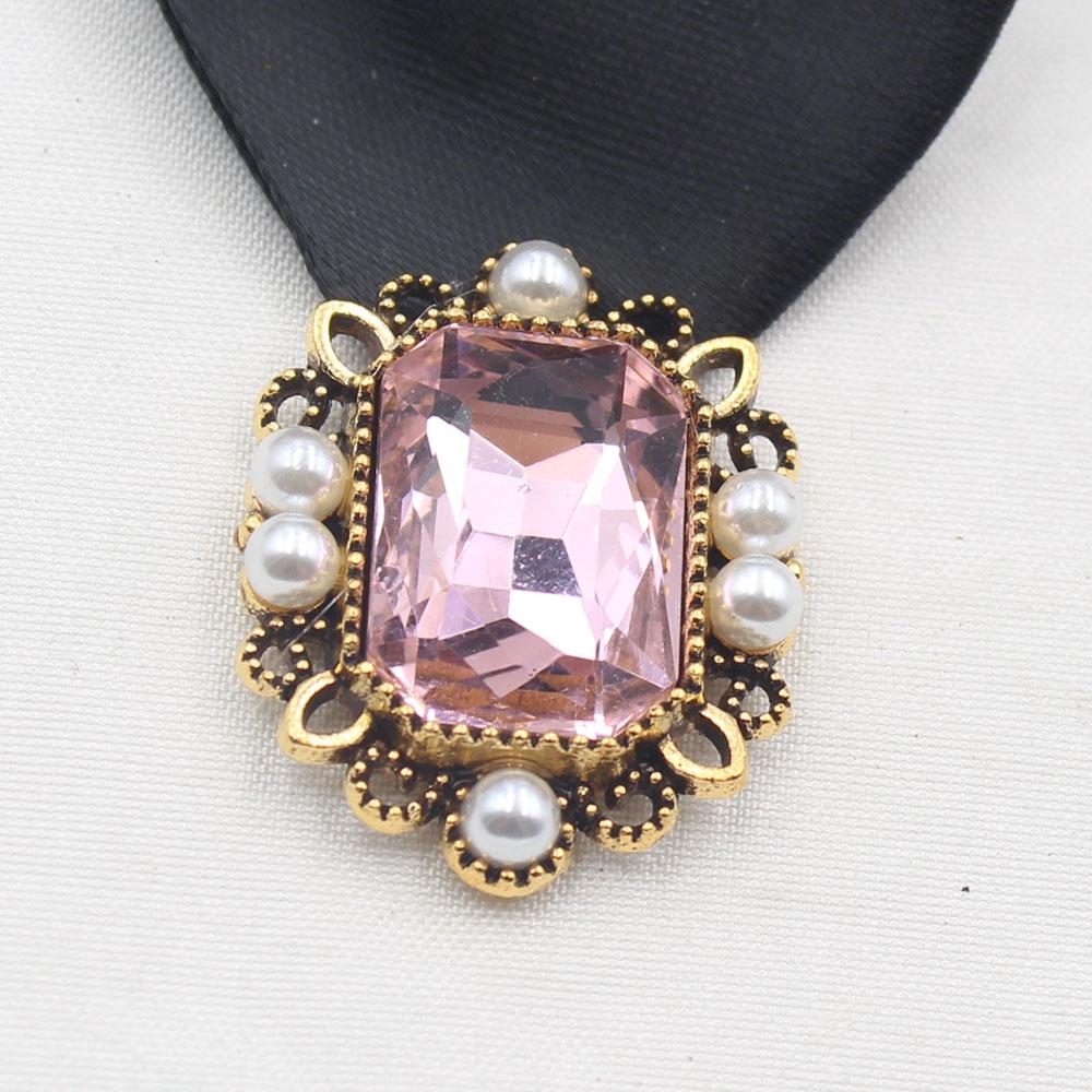 Exquisite 5-piece 24 * 30MM glass rhinestone alloy flower plate buckle pearl embellishment handmade DIY accessory material