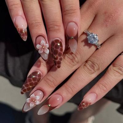 1 Set Damen Press-on Nägel Mandel Französische Spitze Aufklebbare Lange Falsche Nägel Vollabdeckung Klebe auf Falsche Nägel DIY Maniküre