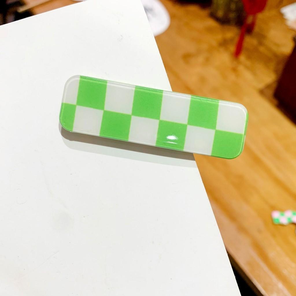 

Fashionable Vinegar Acetate Hair Clip For Girls With Natural Style Green White
