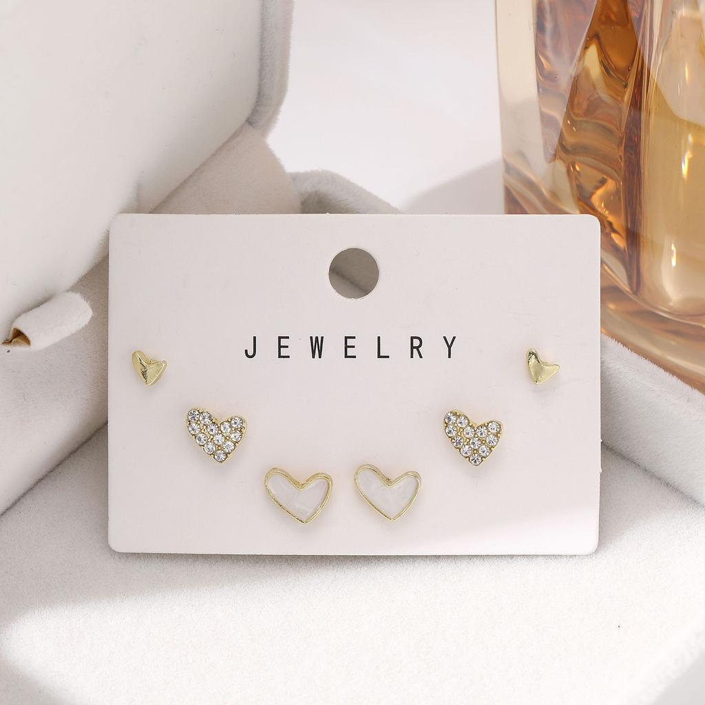 Creative, Minimalist and Elegant White Peach Heart Earrings Suitable for Women To Wear
