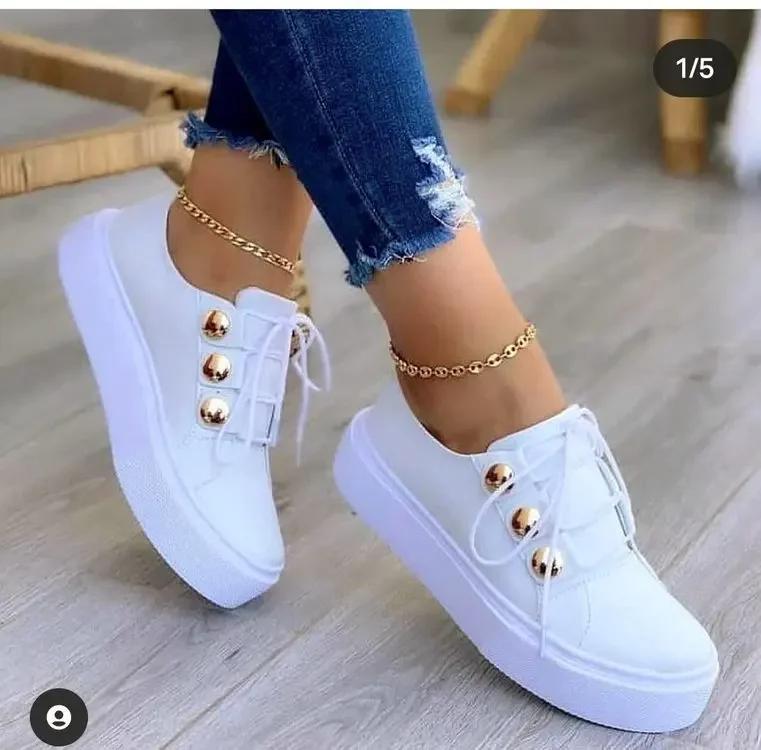 Fashion Women Flat  2025 New Fashion High Quality Casual Shoes Comfortable Outdoor Sports Platform Plus Size Round Head Shoes