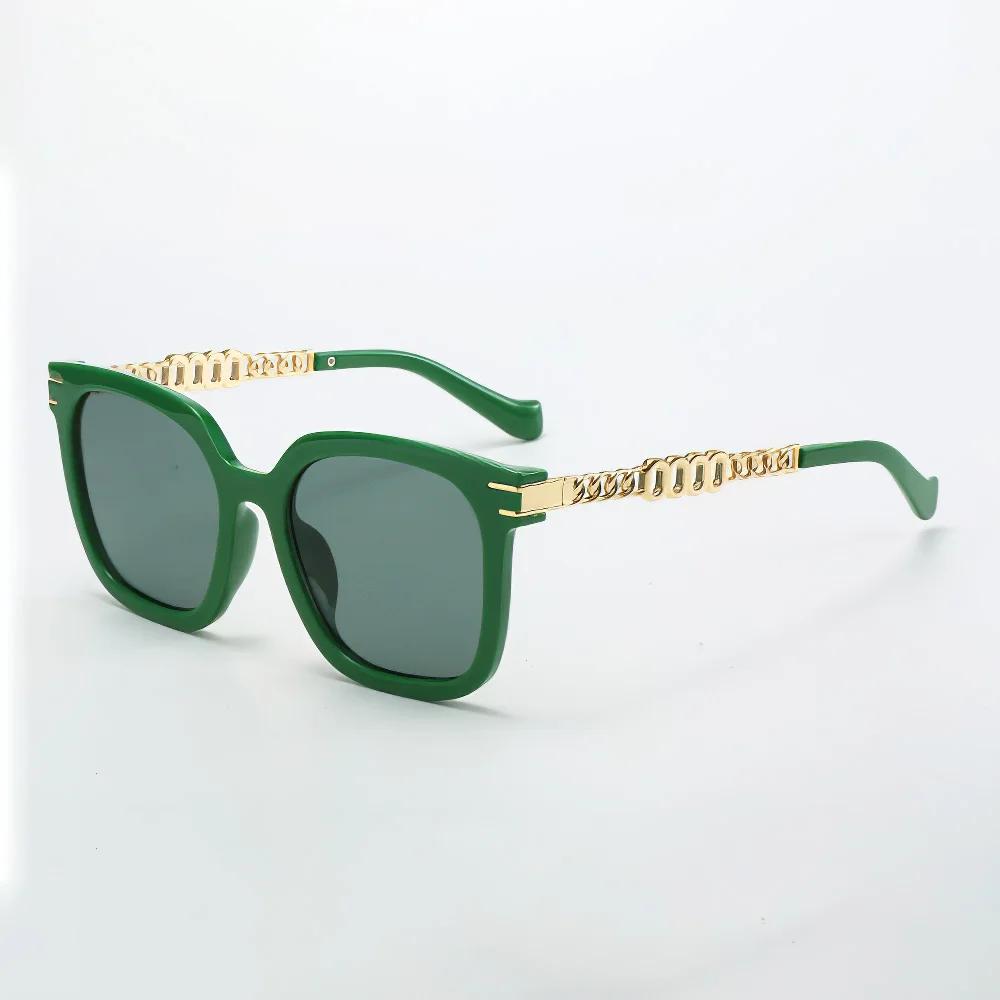 

New in Vintage Sunglasses for Women Luxurious Golden Chain Embellished Black Square Glasses Dark Lenses Glasses Women зелёный