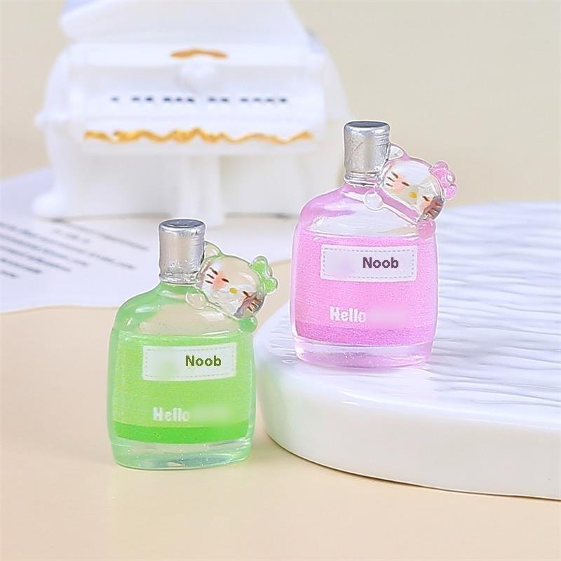 5 Stück Puppenhaus Miniaturen Hello Kitty Getränkeflaschen Modelle Kt Mikro Landschaft Ornamente Deko Rollenspielzeug DIY Zubehör