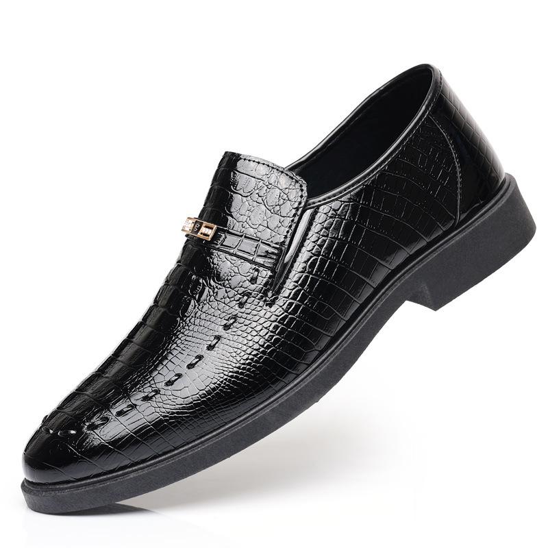Large size soft sole soft surface men's versatile men's casual alligator leather shoes