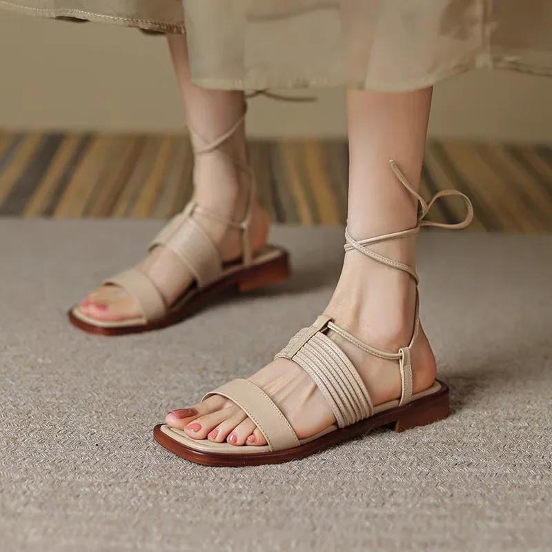 

Модные абрикосовые босоножки телесного цвета с юбкой из натуральной кожи с плоским ремешком в римском стиле с открытым носком, простые летние женские туфли 35 бежевый