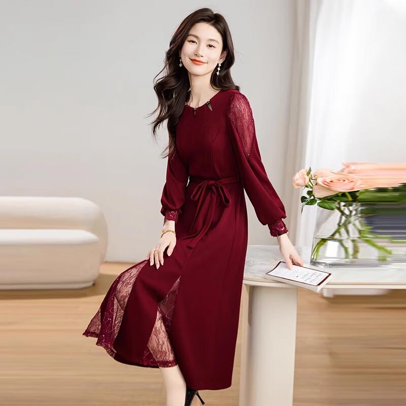 Elegant Red Long-Sleeve Mother's Banquet Dress