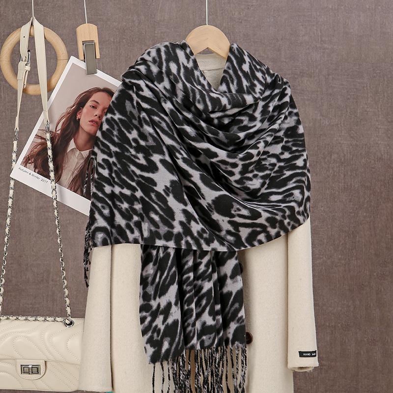 Leopard Print Pashmina Tassel Shawl Scarf For Woman Winter Warm Shawls Fashion Long Wraps Thick Like Cashmere Scarves