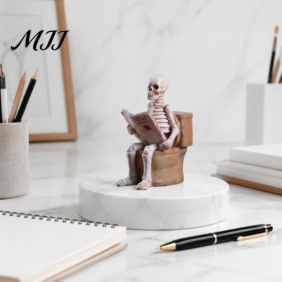 Home Bar Atmosphere Prop Skeleton Sitting On Toilet Resin Figurine, Realistic Skull Tabletop Personalized Study Bookshelf Decor Ornament, Creative