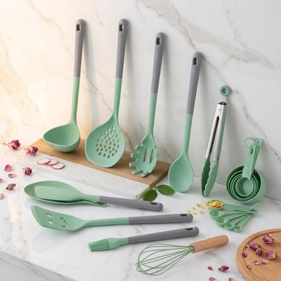 Stoviglie – Set di utensili da cucina