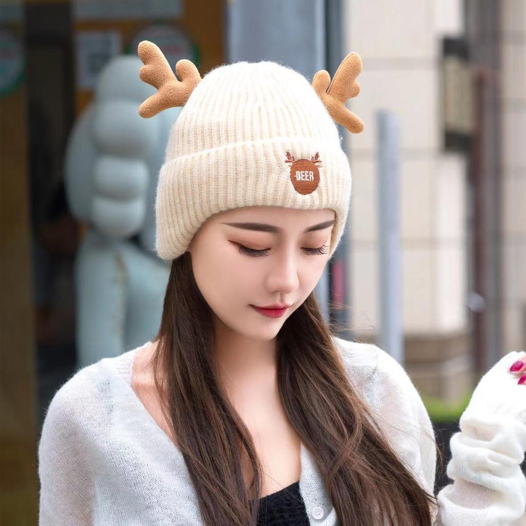 Christmas antler hat, new ear protector knitted wool hat, plush thermal pullover hat, outdoor outing, cute elk