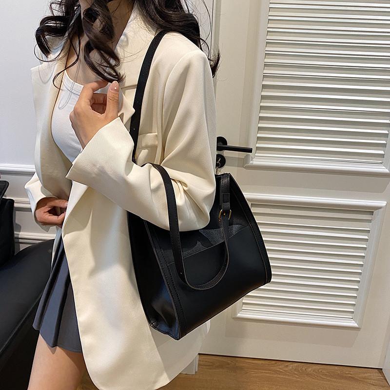 Stylish Retro Large Capacity Tote Bag For Women Perfect For Spring Summer 2024