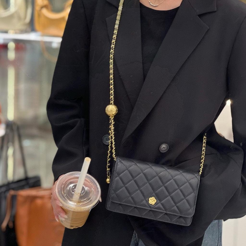 Xiaoxiangfeng camellia woc fortune bag golden ball chain shoulder messenger bag genuine leather rhombus flower small square bag female