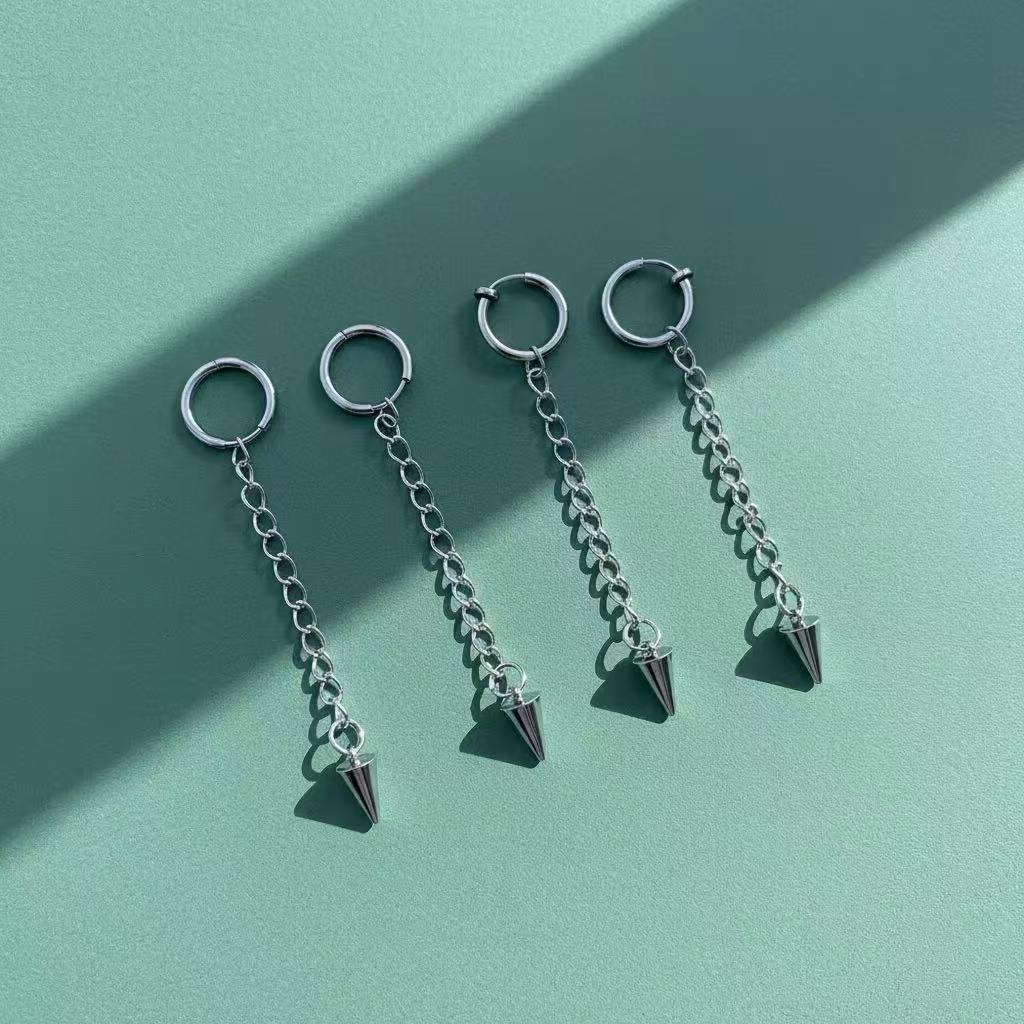 Orecchini Cosplay Mira KPop Demon Hunters, Clip per Orecchie con Catena e Nappe Anime Gotico, Orecchini Pendenti Hip Hop per Donne, Regalo per Fan