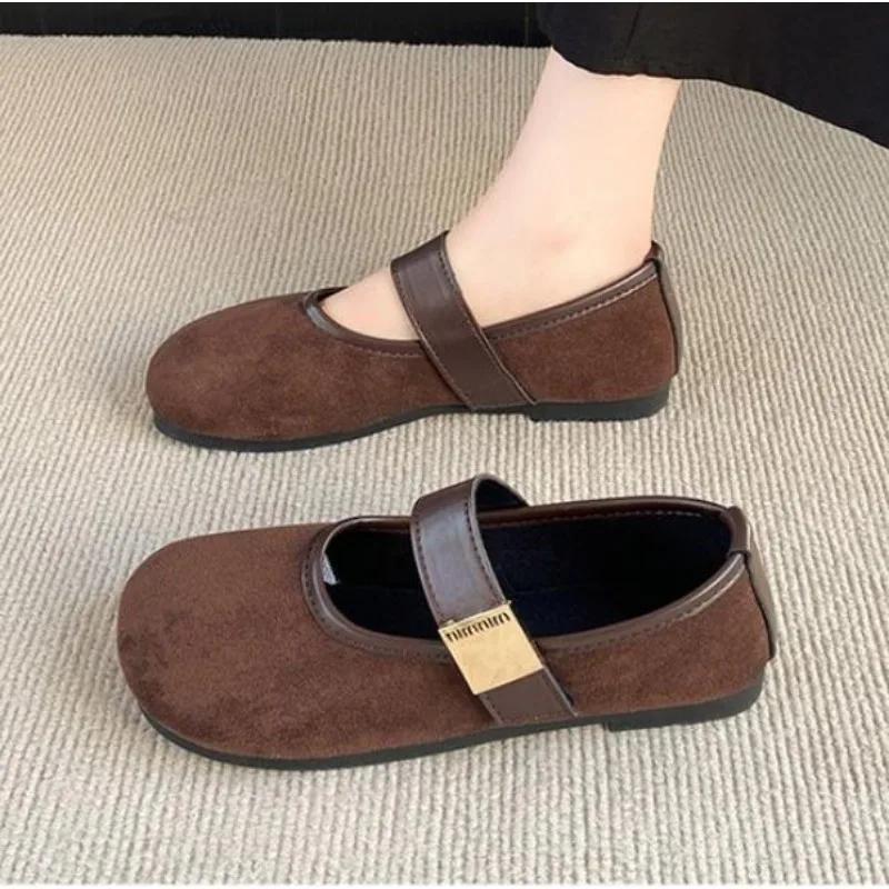 

Новый бренд Женские балетки с круглым носком, неглубокие слипоны, женские повседневные балетки, элегантные туфли для платья, кроссовки 43 коричневый