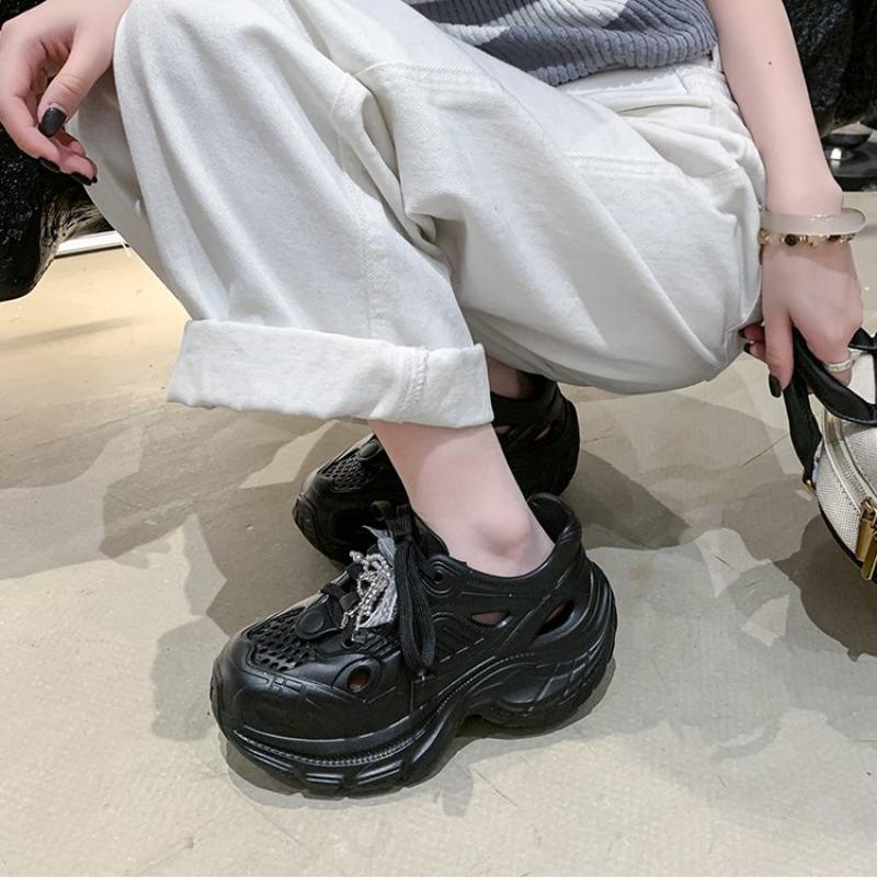 Fashion Hollow Out Breathable Chunky Sneakers Women 2025 Summer Fashion Platform Sports Shoes Woman Non Slip Thick Sole Vulcanized Shoes