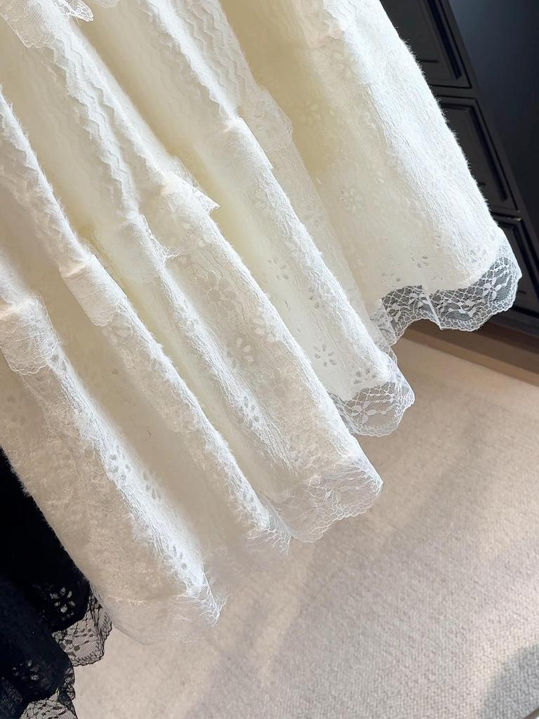 Women's High-Waist Ballet-Inspired Lace Midi Skirt, Slimming A-Line, Multi-Layered for Autumn.