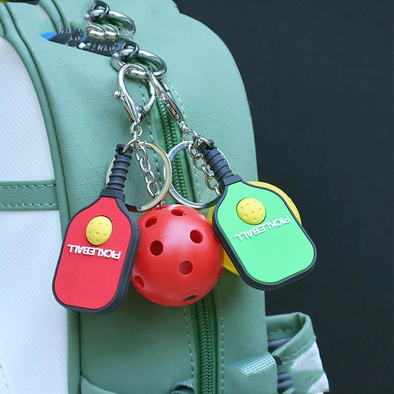 מחזיק מפתחות מתכת מחבט פיקלבול יצירתי מחזיקי מפתחות כדור גולף חלול צבעוני מעריצי כדור דינק מתנה למסיבה תליון לשקית מתנה