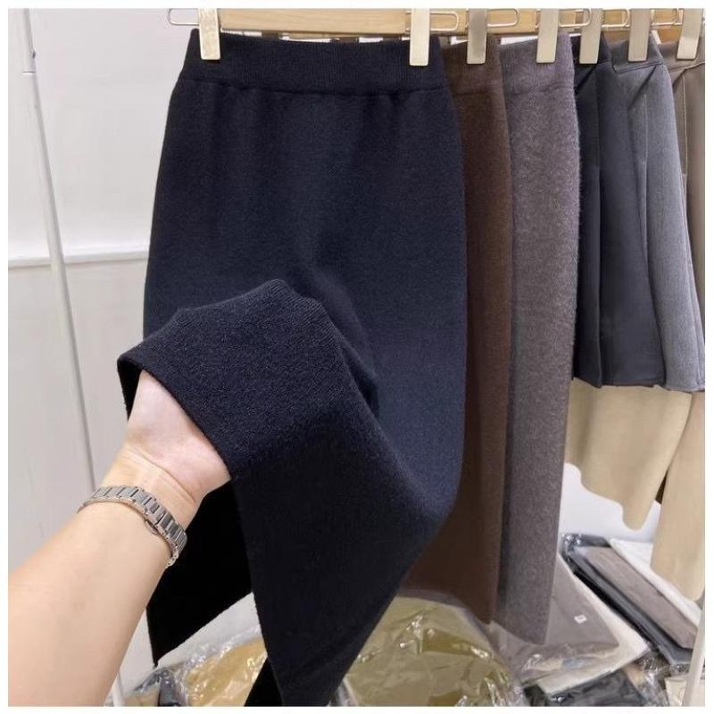 Thickened Knitted Skirt for Women in Winter New Style Small High-waist One-step Skirt Temperament Slit Hip-covering Long Skirt