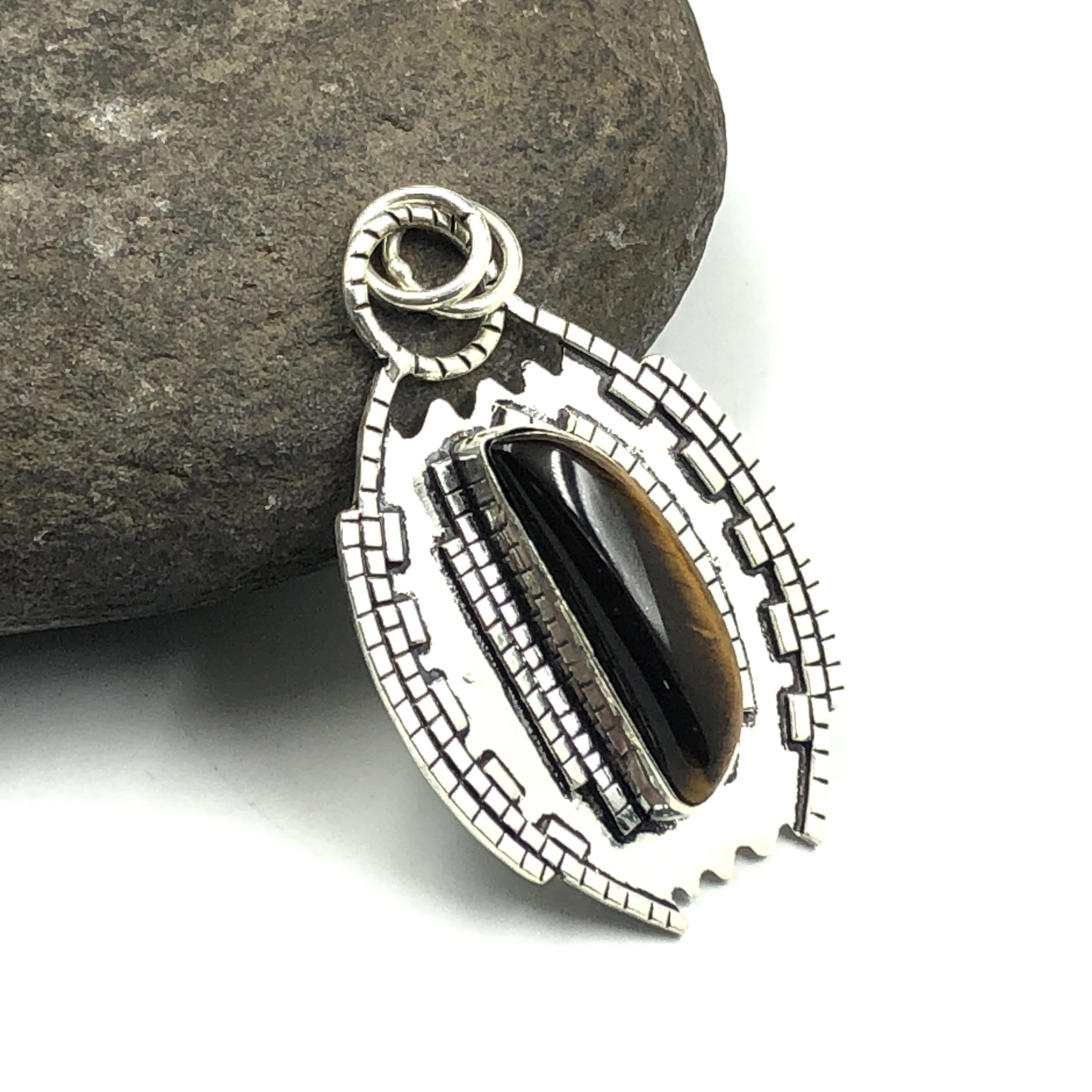 

Natural Tiger Eye Gemstone 925 Sterling Silver Jewelry Designer Pendant 1.9 AJP-1223