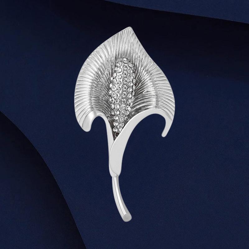 

Retro Calla Lily, High-end Women s Exquisite and Simple Sense Product Brooch 3*5CM