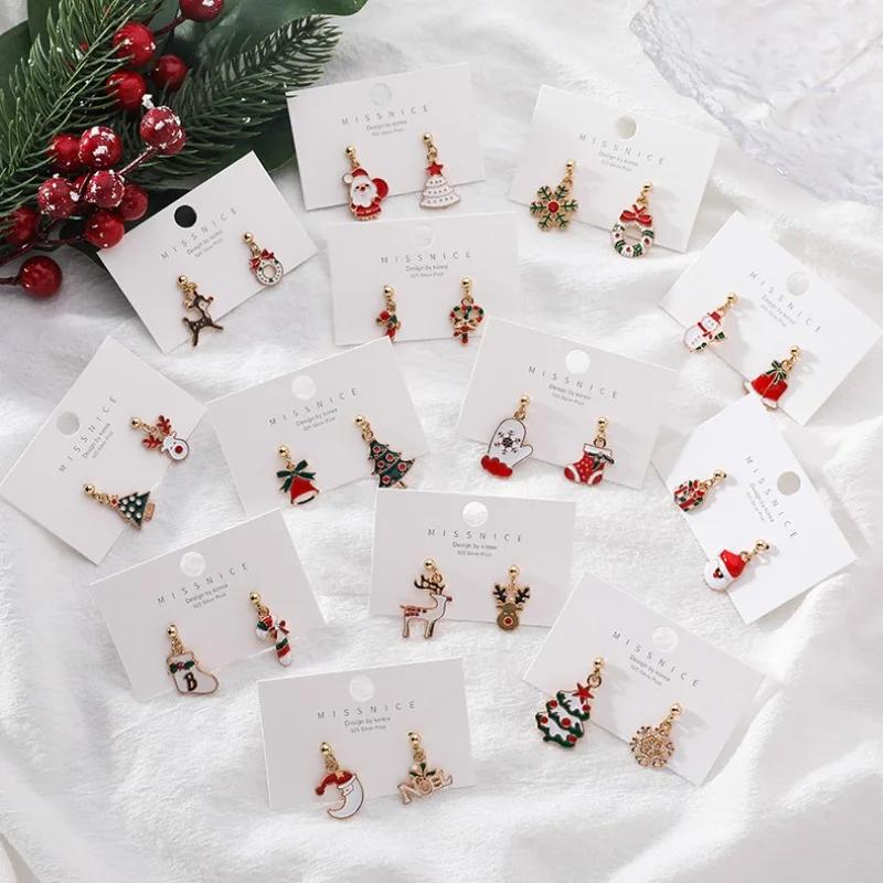 

2023 New Christmas Simple Cute Alloy Earrings for Women Christmas Tree Snowflake Snowman Earrings Jewelry Festival Party Gifts