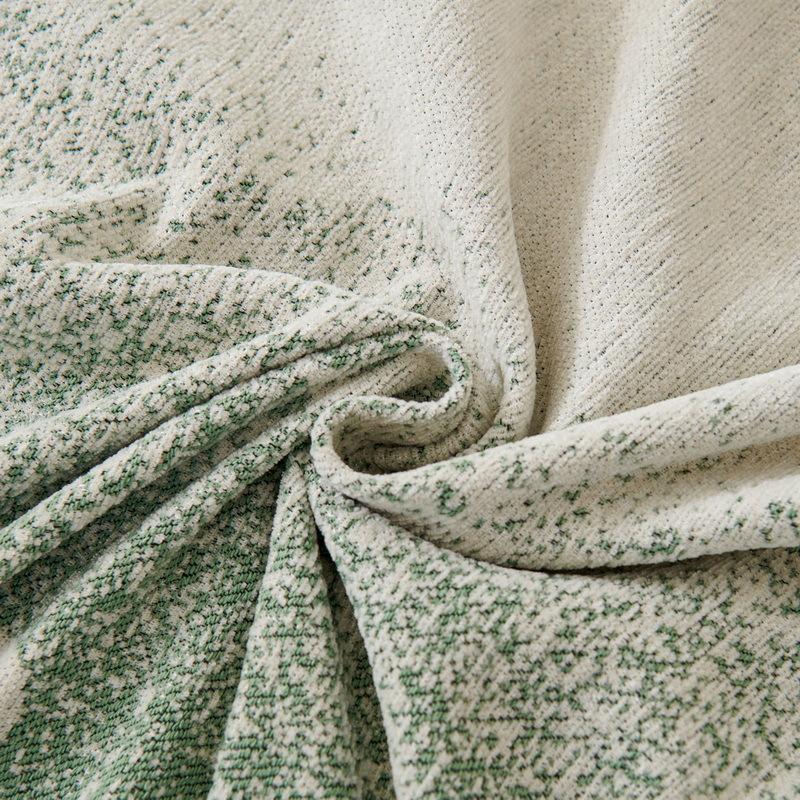 Нескользящее Г-образное полотенце для дивана с градиентными буквами — фото 5