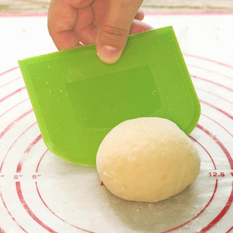 1pcs Plastic Cake Cream Spatula Dough Knife Butter Scraper With Plain Smooth Edge Baking Tool
