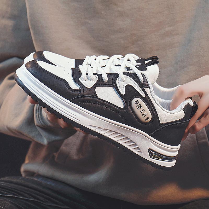 Luxury Men's Spring and Autumn 2024 New Versatile Design Feel Casual Shoes Youth Thick Sole Anti Slip Sports Board Shoes