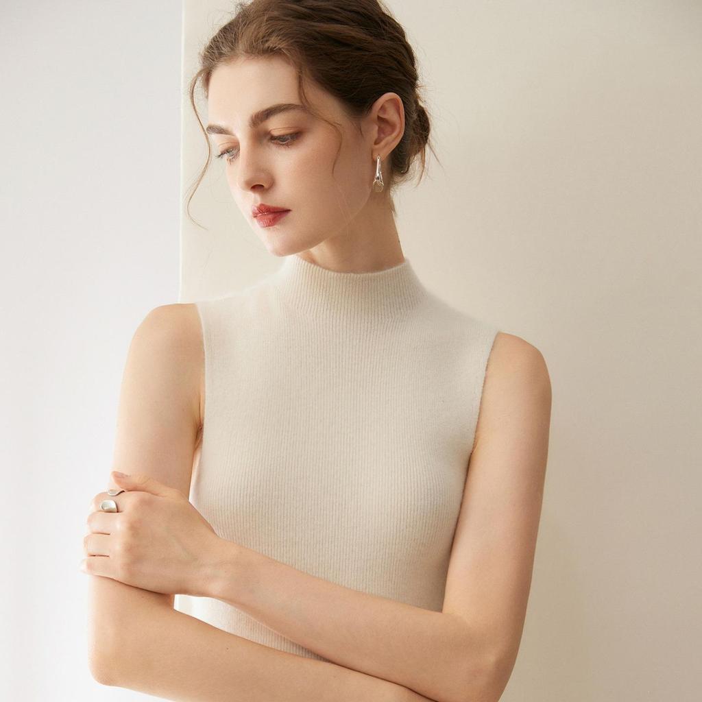 Women's Slim-Fit Sleeveless Cashmere Sweater Vest - Milk White