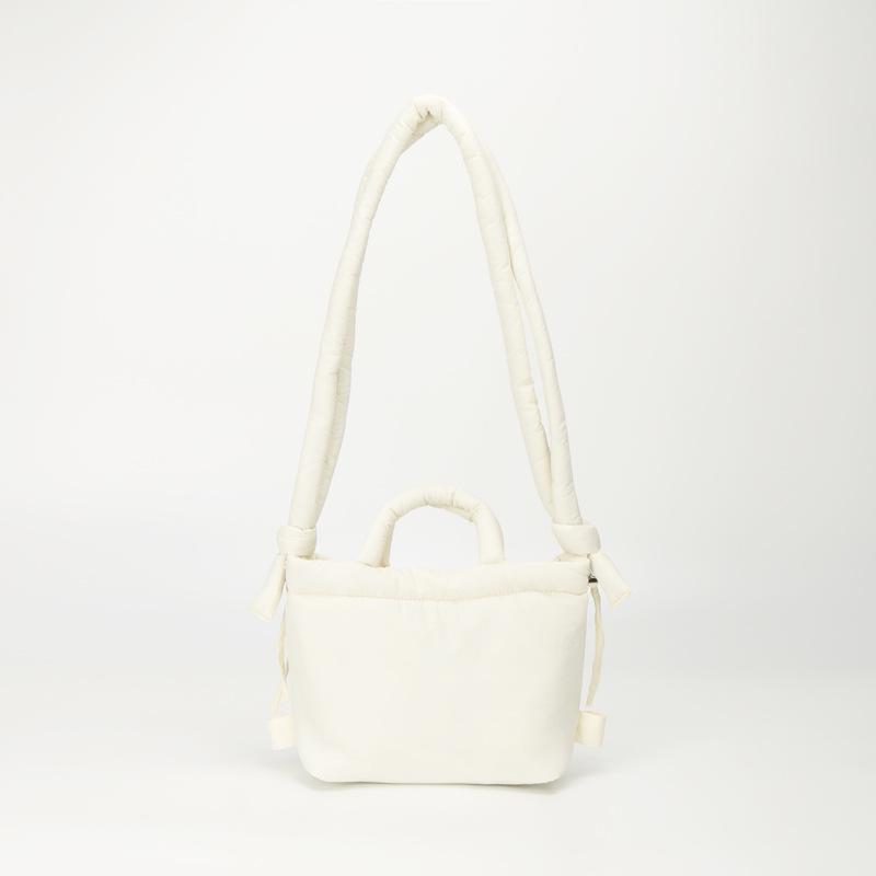 Geantă Crossbody Trendy de Nișă din Puf - Ușoară, Versatilă, Geantă de Mână de Umăr Monocromă pentru Ținută Casual