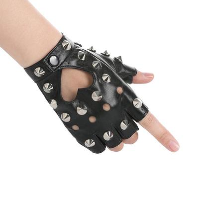 Modell Halv Finger Nit PU Cosplay Punk Nattklubbshandskar för Kvinnor