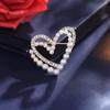 Exquisite Love Heart Brooches for Women Elegant Full Rhinestone Pearl Brooch Pins Sweater Cardigan Buckle Jewelry Gift